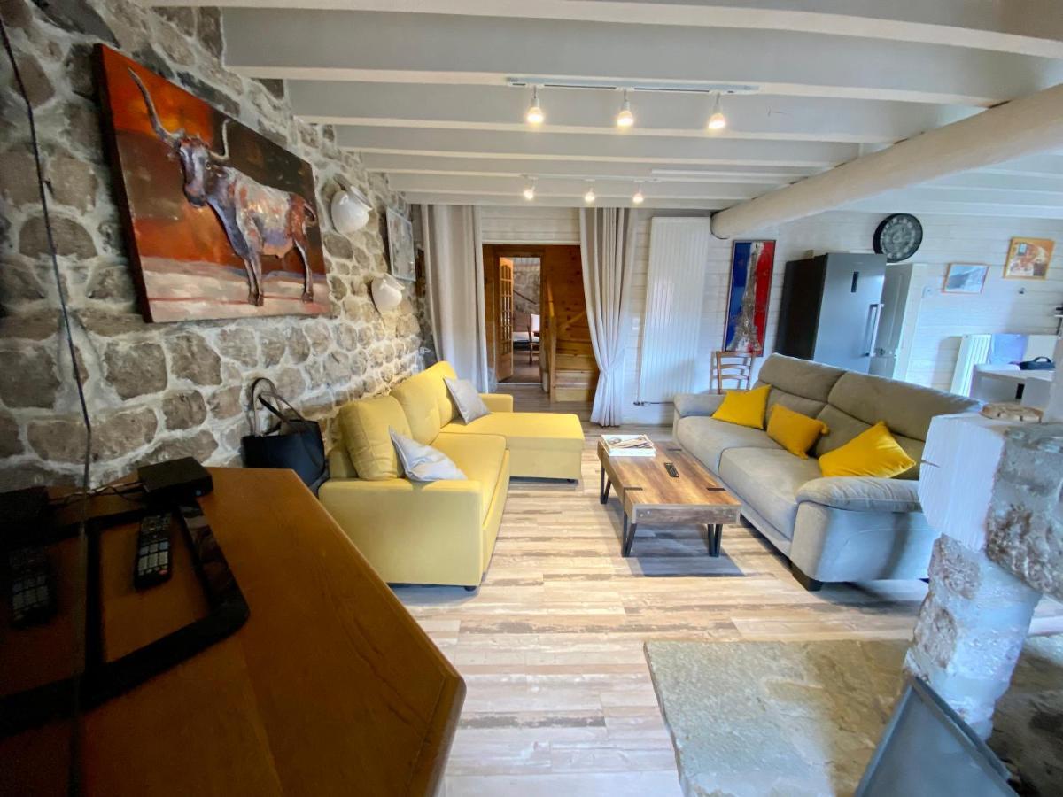 Gite De Groupe 160M2, 15P, Salle De Reception, Jardin, Terrasse Mazan-l'Abbaye Ngoại thất bức ảnh